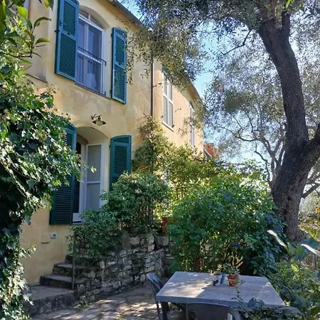 Italian Ferienhaus Pietrabruna